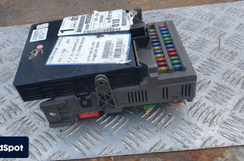 renault laguna ii skrzynka bezpieczników bsi 518002217 8200190285