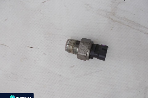 CZUJNIK CIŚNIENIA PALIWA 2.0D4D AVENSIS II T25 FV