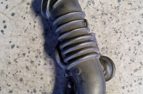 AUDI A4 1.8 T PRZEWÓD TURBOSPRĘZARKI 058133356A