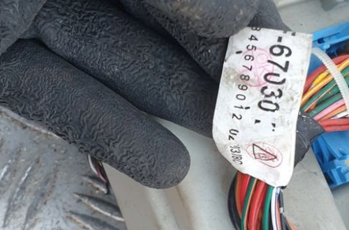 mazda iii SKRZYNKA bezpieczników bsi 519198030 bs4h66730d