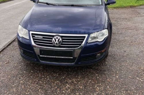 PASSAT B6 1.9 TDI RAMIONA WYCIERACZEK