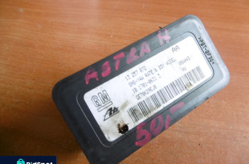 CZUJNIK ESP ASTRA H III 13 257 072 AA