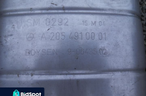MERCEDES W205 C200 TŁUMIK WYDECH ŚRODKOWY Numer katalogowy części A2054910001