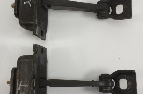 OGRANICZNIK DRZWI TYŁ MERCEDES W168 A1687300116