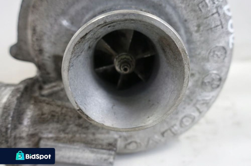 Volvo S60 V70 2.4 D5 TURBOSPRĘŻARKA turbo 8653122