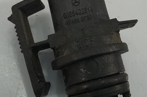 CZUJNIK TEMPERATURY MERCEDES W245 0005422818