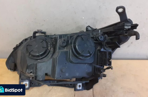 BMW E60 E61 LCI LIFT Reflektor lampa prawa przód przednia