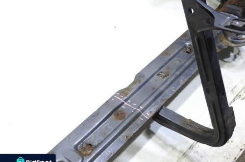 PODŁUŻNICA LEWY PRZÓD TOYOTA AVENSIS II