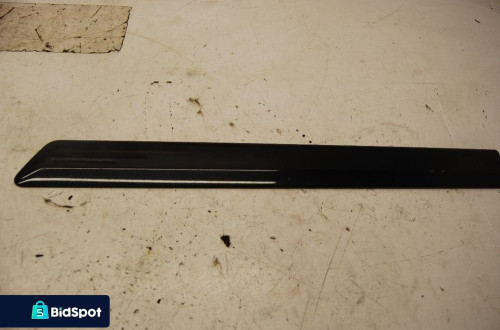 LISTWA BŁOTNIKA LEWY TYŁ 8P3853983B AUDI A3 8P 3D LZ9Y/ LY3J 8P3853983C