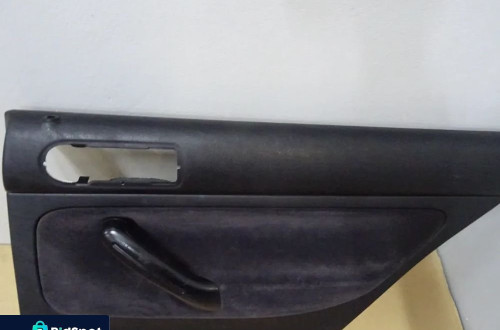 BOCZEK BOCZKI DRZWI LEWY TYŁ TYLNY  VW GOLF IV HB 5D NR395