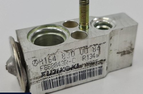 ZAWÓR ROZPRĘŻNY KLIMATYZACJI MERCEDES W251 3.0 CDI