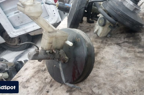 nissan primera p12 serwo pompa hamulcowa 47210av701 0204024497