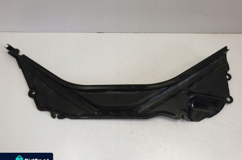 BMW F30 F31 OSŁONA KOMORY SILNIKA 7241823 oryginał