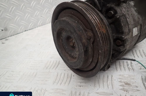 SPRĘŻARKA KLIMATYZACJI 8D0260808 VW PASSAT 1.9TDI