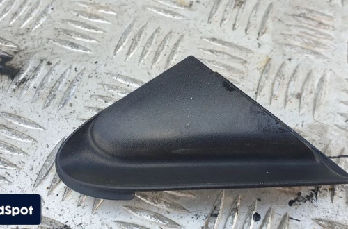 renault laguna iii trojkat oslona zaslepka blotnika prawa prawy 638740005r