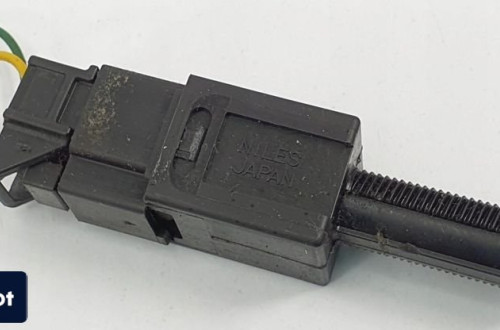CZUJNIK STOP STOPU NISSAN MICRA K12