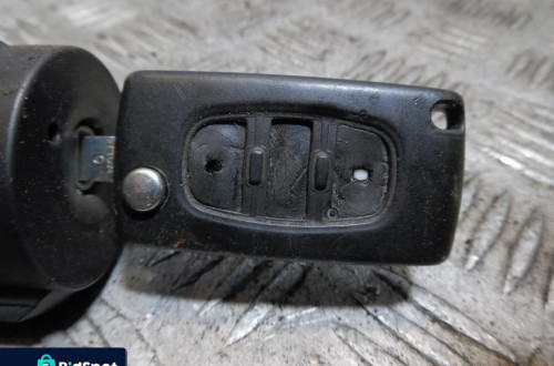 STACYJKA Z KLUCZYKIEM CITROEN C4 9663123380 2005