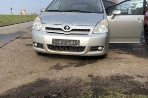 TOYOTA COROLLA VERSO WÓZEK PRZÓD