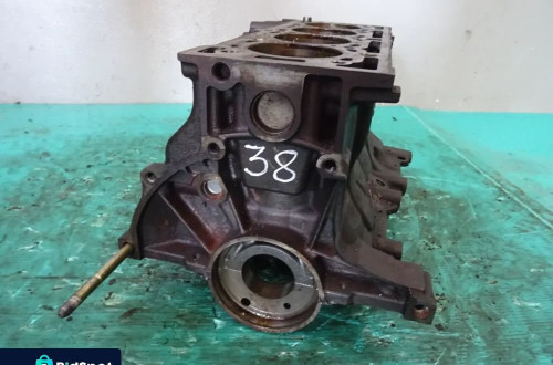 BLOK DÓŁ SILNIKA RENAULT CLIO II 1.4 F7 NR38