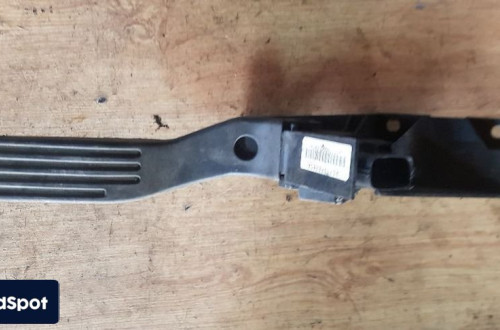 FORD MONDEO MK III POTENCJOMETR GAZU 2S719F836CA