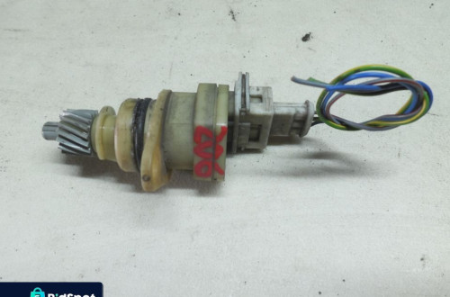PEUGEOT 206 1,1 CZUJNIKI PREDKOŚCI PREDKOŚCIOMIERZ  + WTYCZKA INSTALACJA POSIADAM DWIE SZTUKI