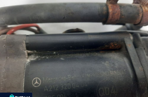 MERCEDES E W212 W218 KOMPRESOR ZAWIESZENIA AIRMATIC A2123200404
