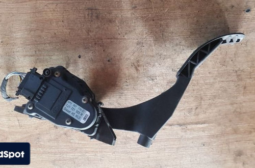 VW GOLF IV  POTENCJOMETR GAZU 1J0721503H