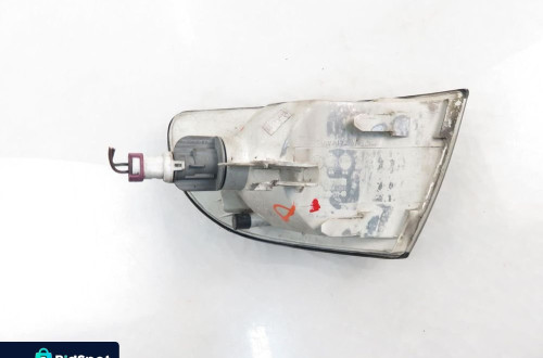 KIERUNKOWSKAZ PRAWY AUDI A4 B5