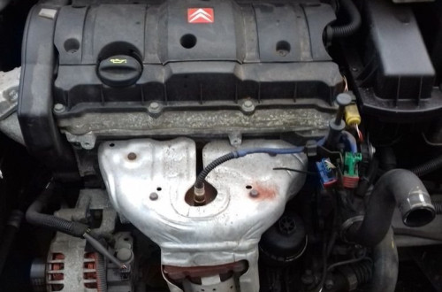 SILNIK CITROEN C2 C3 C4 1.6 16V BENZYNA    NFU POSIADAM 3 SZTUKI