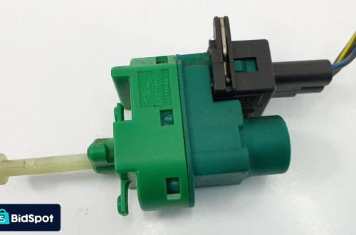 CZUJNIK STOP STOPU FORD FIESTA MK6 94BB-9C872-AC