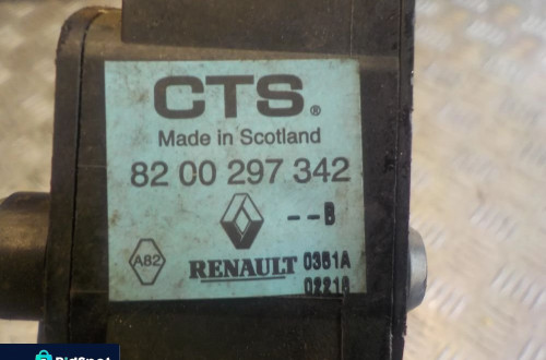 RENAULT CLIO III POTENCJOMETR GAZU 8200297342