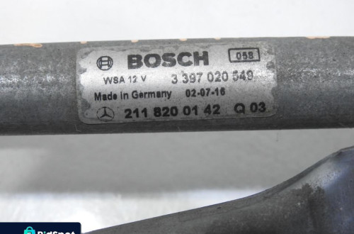 MECHANIZM WYCIERACZEK PRZÓD MERCEDES W211
