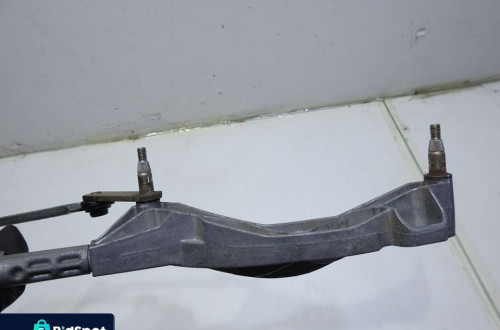 MECHANIZM WYCIERACZEK PRZÓD MERCEDES W211