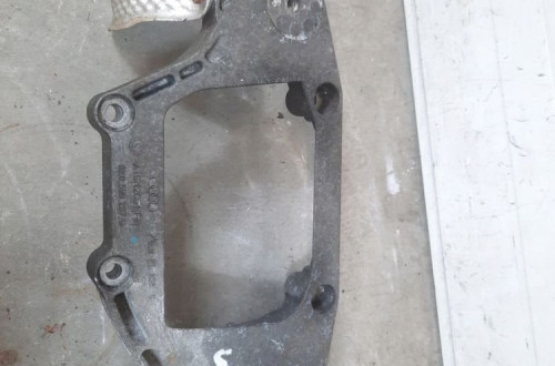 ŁAPA WSPORNIK DYFRA MOSTU TYŁ AUDI A4 B8 8K A5 8T