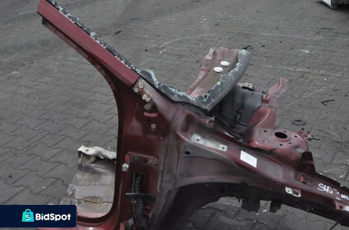 VOLVO V40 ĆWIARTKA PODŁUŻNICA PRAWA PRZÓD PRZEDNIA