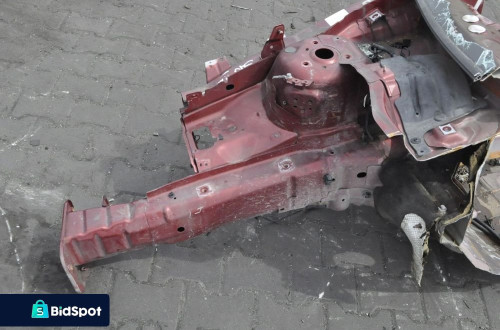 VOLVO V40 ĆWIARTKA PODŁUŻNICA PRAWA PRZÓD PRZEDNIA