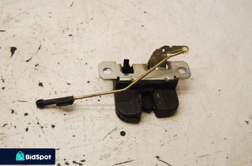 ZAMEK KLAPY BAGAŻNIKA TYŁ SEAT IBIZA III 6L6827505/ 6L6827505A
