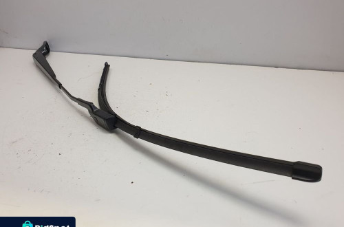 Opel Corsa F LEWE RAMIE WYCIERACZKI przód