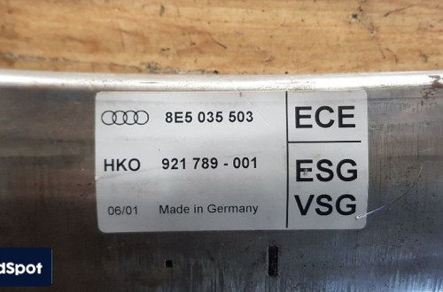 AUDI A4 B6 WZMACNIACZ ANTENY 8E5035503