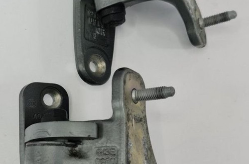 ZAWIASY DRZWI PRAWY PRZÓD MERCEDES W212 PARA