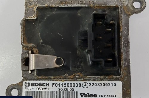 REZYSTOR OPORNICA MERCEDES R-KL W251 2208209210
