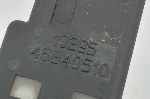 CZUJNIK STOP STOPU FIAT PANDA II 46840510