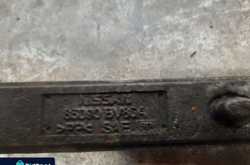 JUKE LIFT ABSORBER ZDERZAKA TYŁ TYLNY 85090BV80A