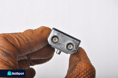 MCLAREN MP4 SPIDER WZMACNIACZ ANTENOWY 11M0454CP