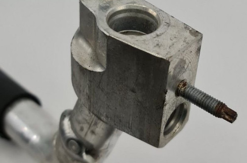 WĄŻ RURKA KLIMATYZACJI MERCEDES W212 A2128305815