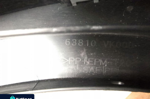 NISSAN NAVARA D22 02-05 LISTWA NA BŁOTNIK PRZÓD PR