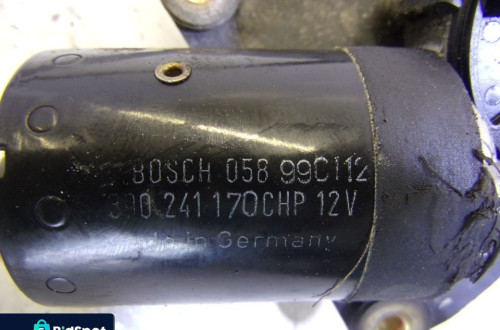 MECHANIZM WYCIERACZEK PRZÓD VOLVO V 40