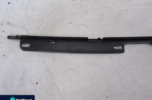 renault trafic II 2.0 dci eu podszybie plastikowe