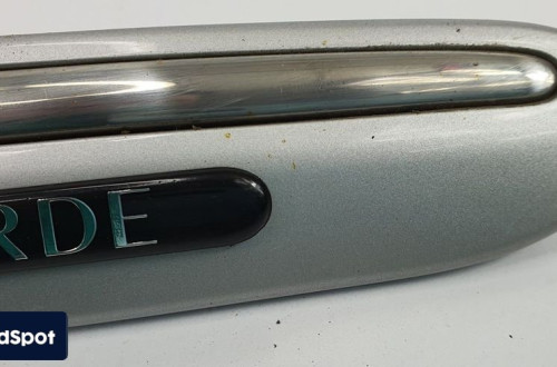 LISTWA BŁOTNIKA PRAWY PRZÓD 744 MERCEDES W203