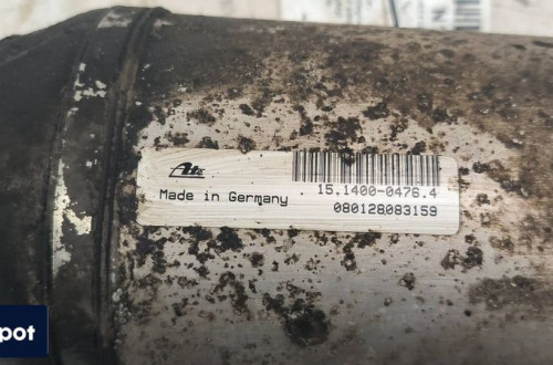 AMORTYZATOR PRAWY PRZÓD AUDI S8 D3 4E0616040AK A8